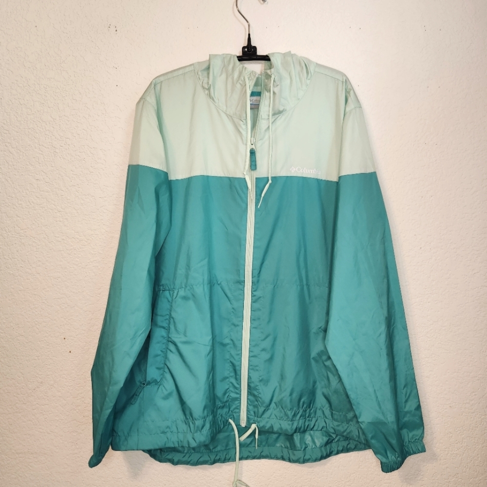 Columbia Women's Two-Tone Lightweight Shell Jacket, Mint and Teal, Size XL
